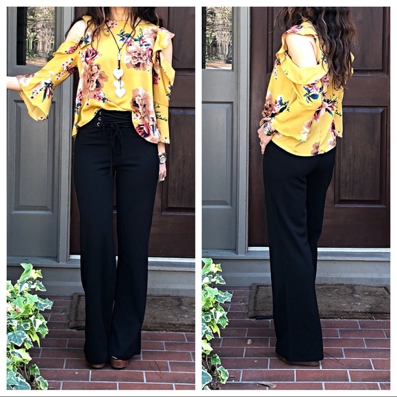 ✨LAST 1✨Mustard floral print cold shoulder blouse - Picture 7 of 8